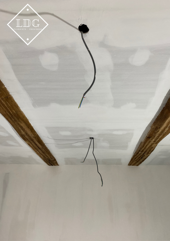 Réalisation d'un plafond : structure, enduisage et peinture 